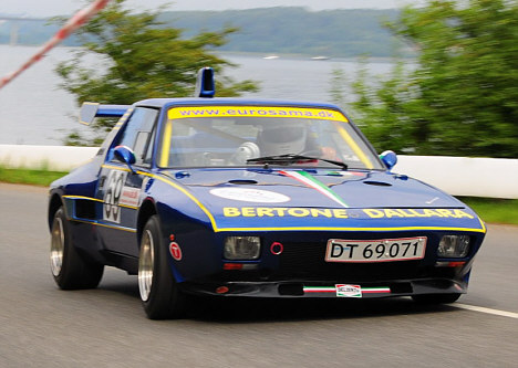 Dansk-italieneren Vincenzo Santangelo vandt løbet sidste år i Fiat x1/9 Dallara Abarth fra 1973. Også han vil vinde totalsejren i år.